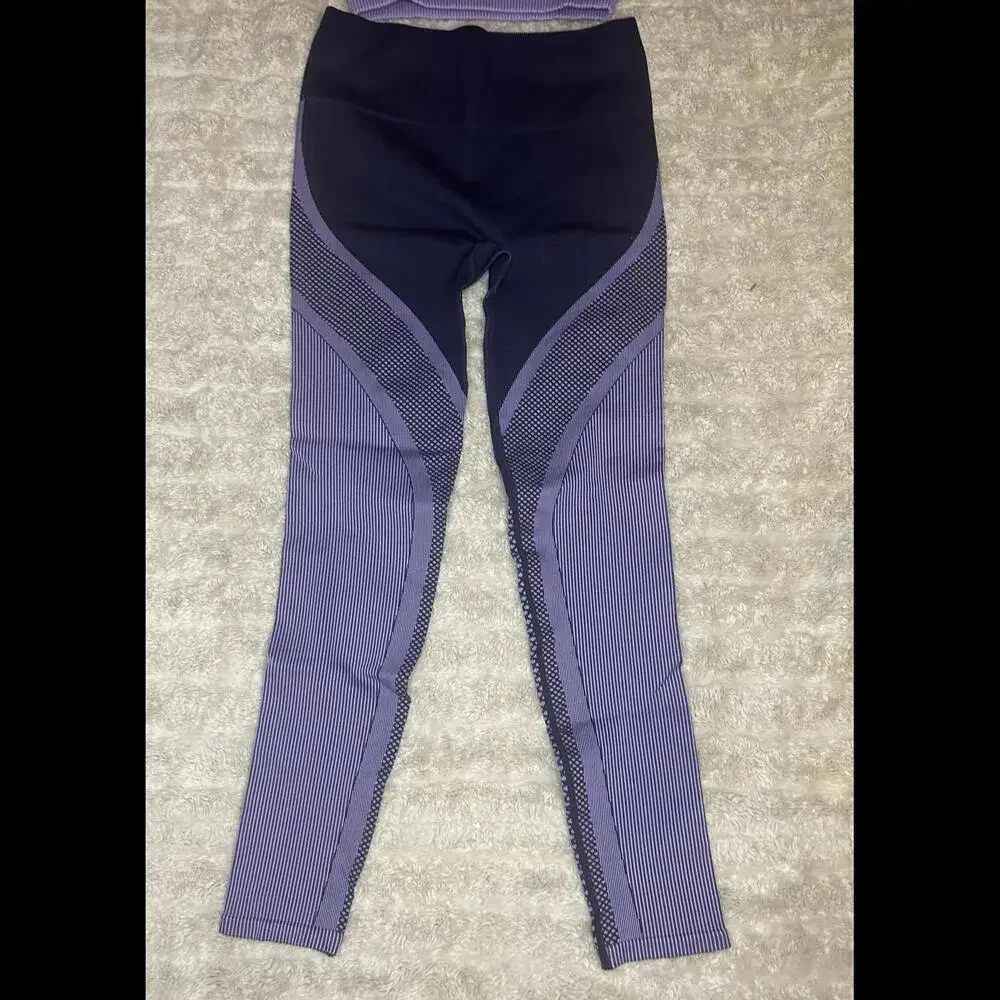 Fabletics 'Jessie' seamless crop top (Size S) and leggings set (Size M)